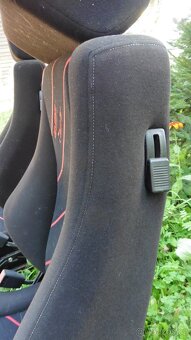 Přední sportovní sedačky Recaro - 6