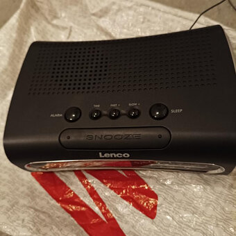 Radiobudík Lenco s digitálním časem - 6