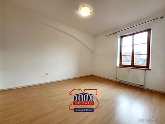Pronájem bytu 2+1, 67 m2 s balkónem, centrum Českých Budějov - 6