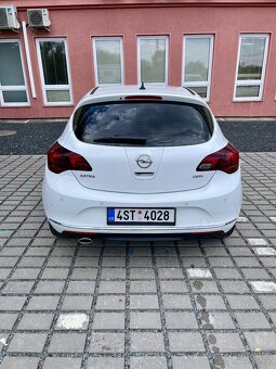 Opel Astra 2.0cdti/121kw, Cosmo, pěkný vůz - 6