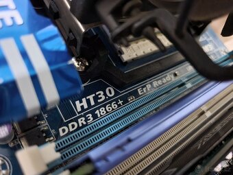 GA-890FXA-UD5(AM3) + AMD Phenom II X4 810+ 8GB ddr3 - 6
