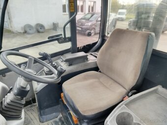 Čelní nakladač KOMATSU WA90-5 - 6