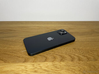 Apple iPhone 14 128GB Midnight - velmi pěkný, baterie 89% - 6