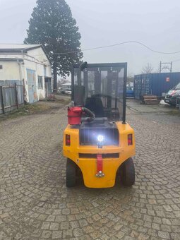 Vysokozdvižný vozík 3,5t, diesel - 6
