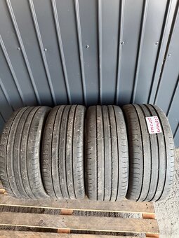 Prodám 225:40/18 letni - 6