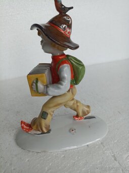 Porcelánová soška - 6