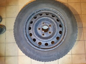 4x disky Kia s pneu na dojeti - 185/65/R15, cena dohromady - 6