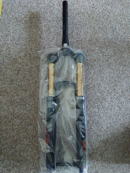 Nová vidlice FOX 36 Factory 29 150mm, boost - 6