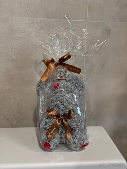 Medvídek z pěnových růží - 6