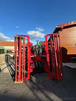 Diskový nesený podmítáč aplikátor na digestát 4m - 6