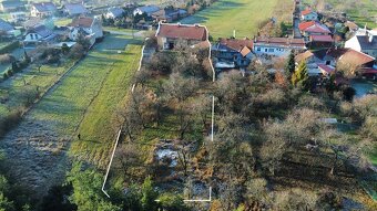 Unikátní dům s hospodářskými budovami a pozemkem 3188 m² - 6