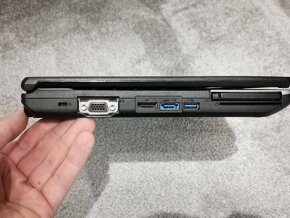 Fujitsu LifeBook E752 - 6