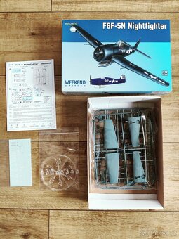 Plastikové a dřevěné modely - 6