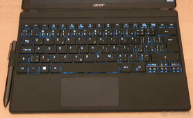 Acer Switch 5 - 2v1 (jako nový) -- Intel i5 7th, 8GB RAM - 6