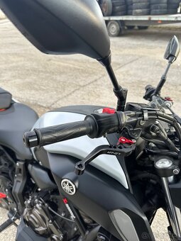 Yamaha MT07 - 6