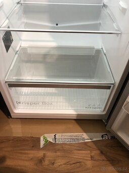 Malá lednice s mrazákem do 145cm zánovní - 6