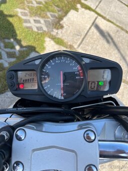 Suzuki 600 GSR - 6