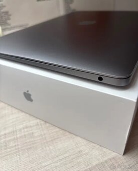 Apple Macbook Air 2019 - 6