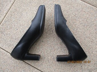 Černé dámské kožené lodičky 39 - 6