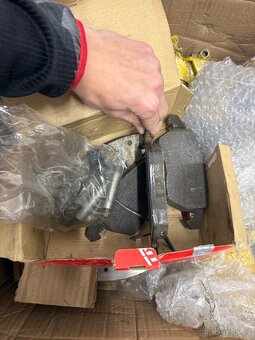 Prodám přední brzdy octavia rs 312mm - 6