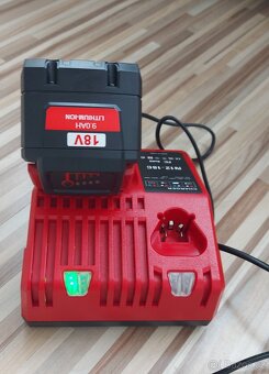 Akumulátory pro nářadí Milwaukee 18V/ 9.0mAh,nové TOP. - 6