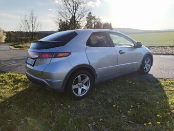 Honda Civic 1,4 - 6