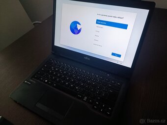 Fujitsu LifeBook U749 - Intel Core i7, 16GB RAM, 512GB SSD - 6