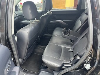 PEUGEOT 4007 2,2 hdi , 4x4 , AWD,7 míst - 6