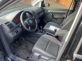 VW TOURAN 1.6 i - 6