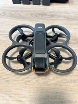 FPV dron DJI Avata 2 Fly More Combo + příslušenství (5 bater - 6