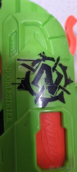 Nerf ZOMBIE STRIKE 3 PISTOLE - 6