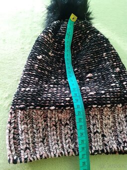 Dámská zimní čepice MOHITO - 6