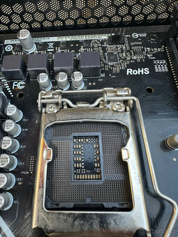 ASRock B365M Pro4 - 6