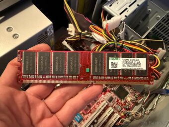 stolní PC (Intel Celeron D 2.26GHz SL87K, 512MB DDR) - 6