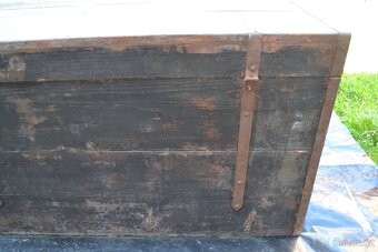 Historická dřevěná truhlice s kováním č.2. - 6