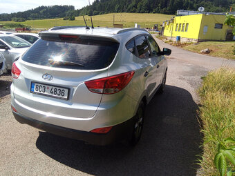 IX 35 2,0 i 122 kW, najeto jen 94.000 km - 6