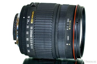 Nikon Sigma DC 18-200mm + UV filtr TOP STAV - 6