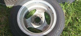 Prodám pěkné alu zn.BORBET,14",rozteč 4x108,dvě kola obuté a - 6