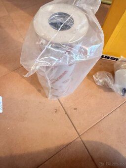 Filtry, Liebherr a Kramer - 6