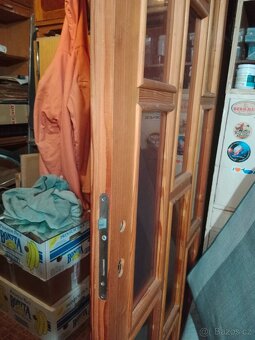 Dřevěné vchodové  dveře (pravé) - 6