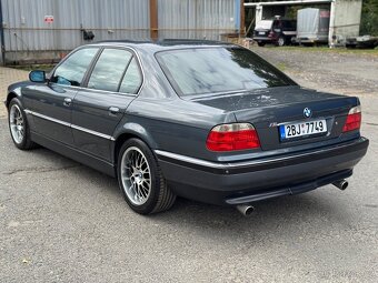 BMW E38 728i - 6