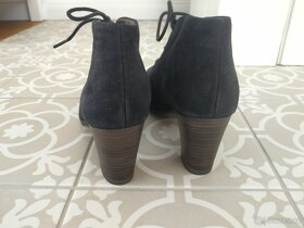 Nové černé semišové kotníkové boty dámské Tamaris 39 - 6