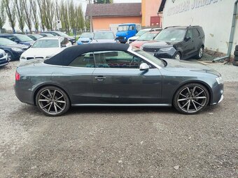 Audi RS5 4,2 FSi cabrio - 6