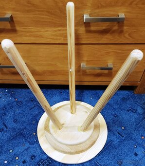 Květinový stolek na trojnožce.,., - 6