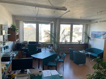 Obchodní a kancelářské prostory na náměstí v Bruntále - 6