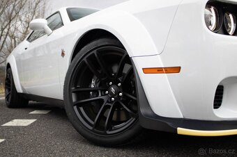 NOVÝ Dodge Challenger SRT 6.4 HEMI - 6