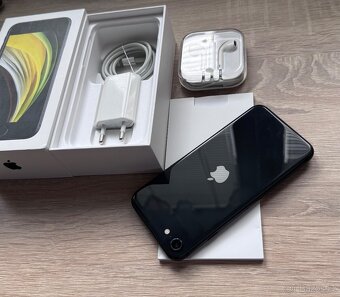 Apple iPhone SE 2 64gb černý-IOS 18, baterie 100%,pěkný stav - 6