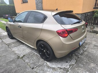 Alfa Romeo Giulietta 1,9 T 125 kW, nafta. Rok výroby 2010, n - 6