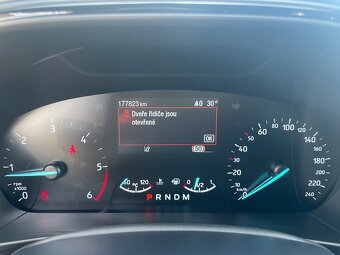FORD FOCUS ST-Line - 6