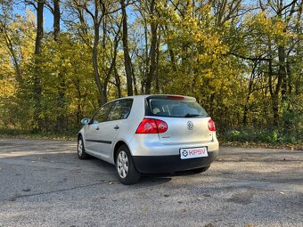 Volkswagen Golf - 6